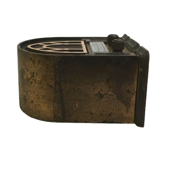 Vintage Style Miniature Old Radio Pencil Sharpener - Picture 2 of 6